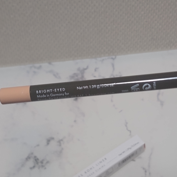 Beauty Pie Big Bright Eyes Khol Liner - Picture 3 of 4